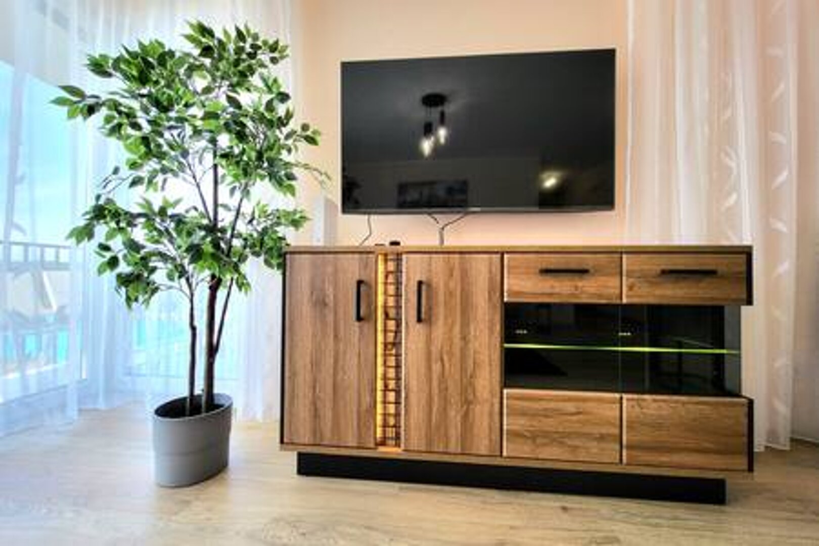 Golden Art Show - 15